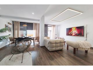 Casa  Avenida pesqueros. Adosado en urbanización con piscina en la quinta