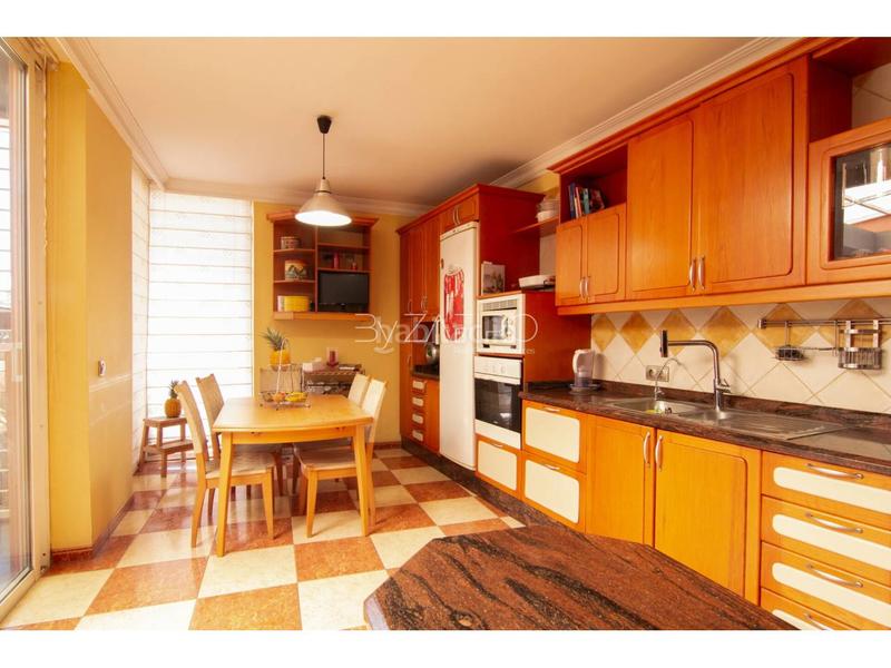 Foto 165ae410-0f50-48ba-8e53-8257760c8b34. Chalet gran casa en geneto con jardín y huerta en San Cristóbal de La Laguna