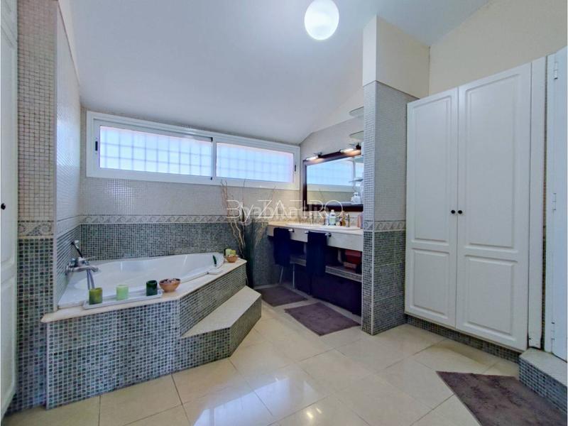 Foto e73d438b-7abc-42ab-8df4-dde191241a10. Chalet gran casa en geneto con jardín y huerta en San Cristóbal de La Laguna