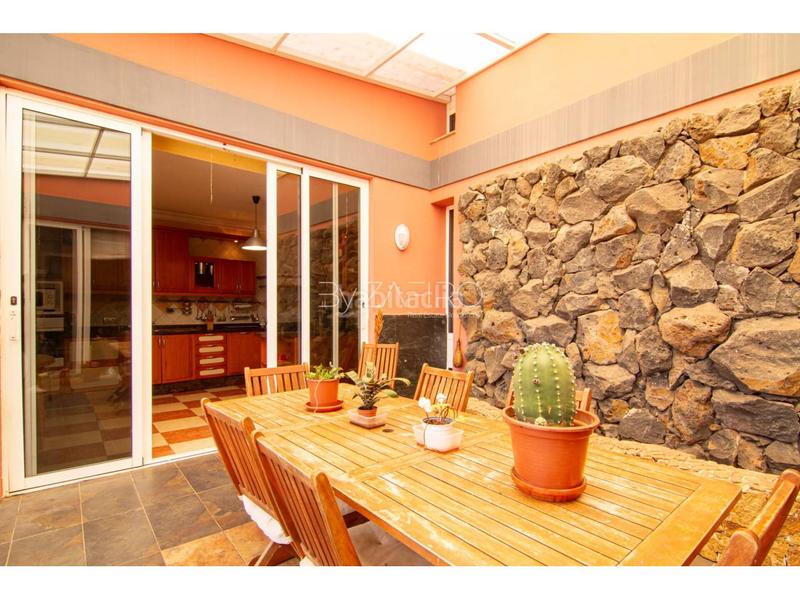 Foto f4ee0922-c0a6-4107-8071-b01c2304f920. Chalet gran casa en geneto con jardín y huerta en San Cristóbal de La Laguna