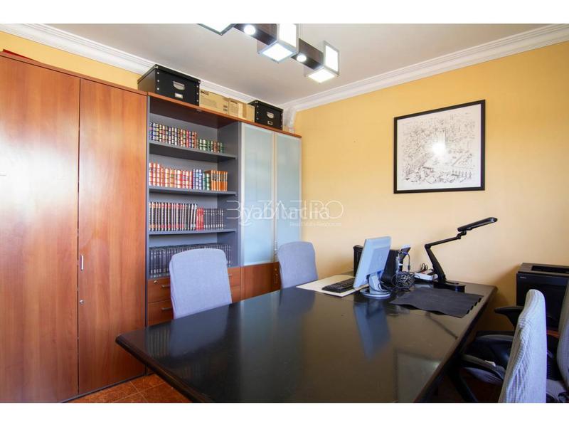 Foto fc26ea84-3cc9-45a9-9e86-f3ff1404c3e3. Chalet gran casa en geneto con jardín y huerta en San Cristóbal de La Laguna