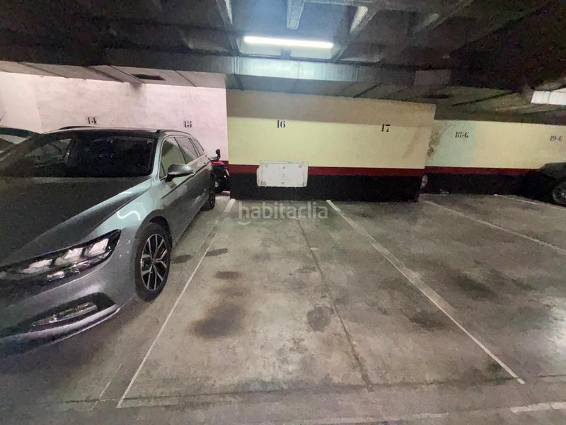 Foto b3ebdf60-b025-4f16-bdf8-b52a61ba790c. Alquiler parking coche alquiler plaza de garaje calle maqueda en Madrid