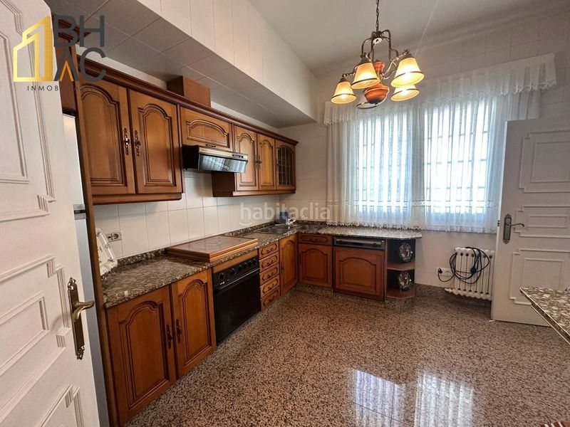 Foto 01113ad3-d040-4032-b04b-4e57c5d0cd04. Casa amb calefacció piscina a Perillo Oleiros