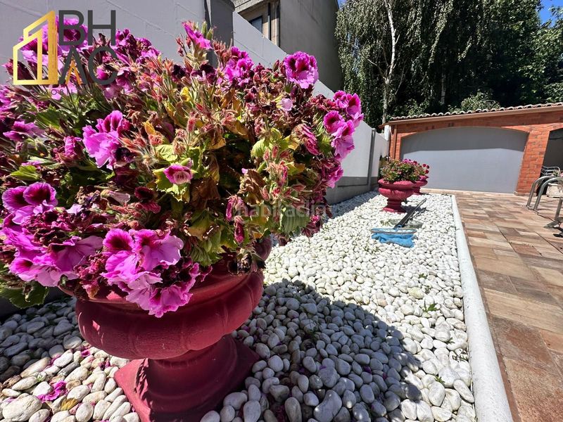 Foto 4c7eb0cd-f114-4d99-8a68-d0bd41e2ae7d. Casa amb calefacció piscina a Perillo Oleiros