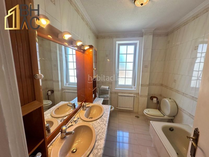 Foto f7b2addb-f75a-498c-ab4a-aed9f4009122. Casa amb calefacció piscina a Perillo Oleiros