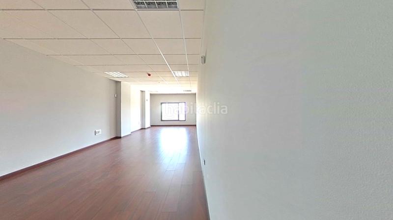 Foto 651f232f-1b52-43e7-a8cb-d7c2d001d0ca. Bureau dans Salteras