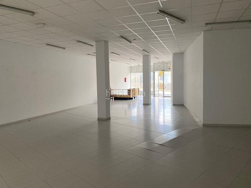 Foto 64877bde-b50c-4f26-92b7-5fa4694f3dbe. Locale commerciale in Burela