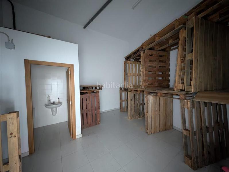 Foto b702ab10-30ce-45b4-8b20-5eafa9dbd61e. Locale commerciale in Burela