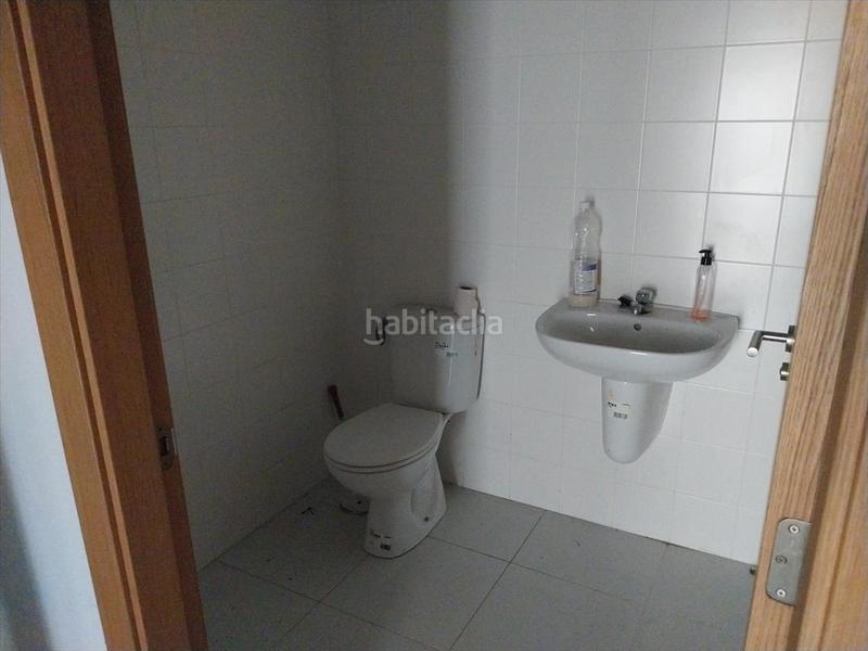 Foto e5a8eb79-9123-4286-a01e-a9e3be656d62. Locale commerciale in Burela