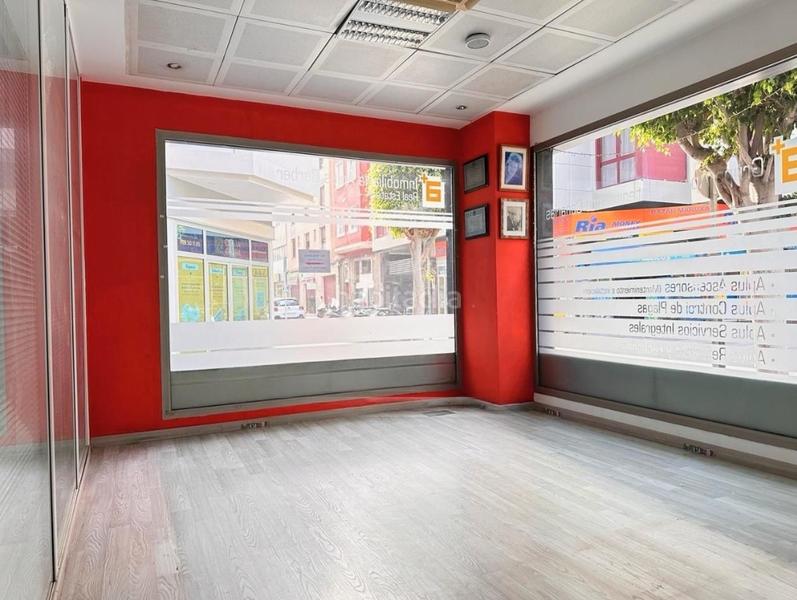 Foto a9116591-1c4a-4472-a3cf-3ee98ef48b8b. Local commercial dans Santa Catalina - Canteras Palmas de Gran Canaria (Las)