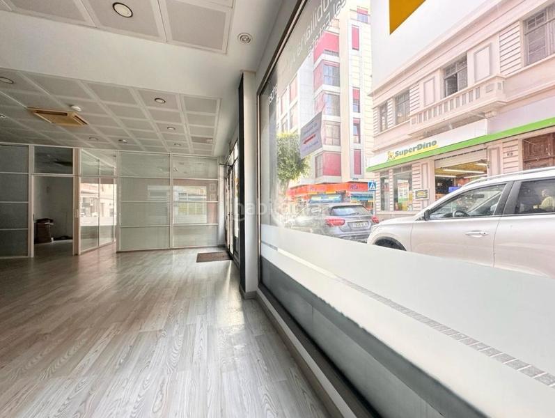 Foto 28a381c2-0d15-4113-b21a-ad8c50b36af1. Locale commerciale in Santa Catalina - Canteras Palmas de Gran Canaria (Las)