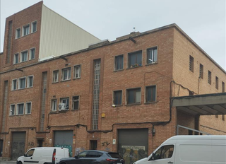 Bâtiment à usage industriel  Mig del