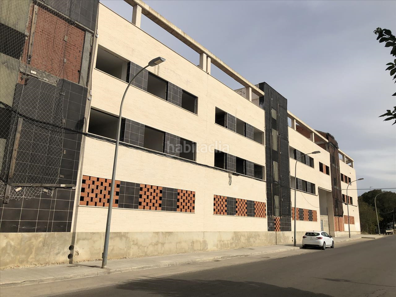 Foto e39901d6-8b8e-4c74-90d1-298a7be8926f. Aparcament cotxe a Carcaixent