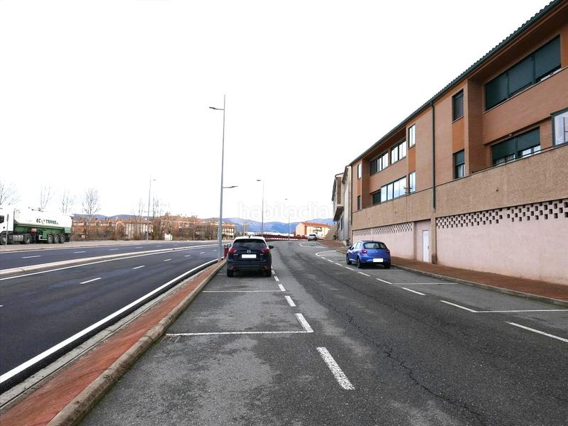 Foto 5031c716-8a47-4e38-84f1-8654ab870b60. Local comercial a Lastrilla (La)