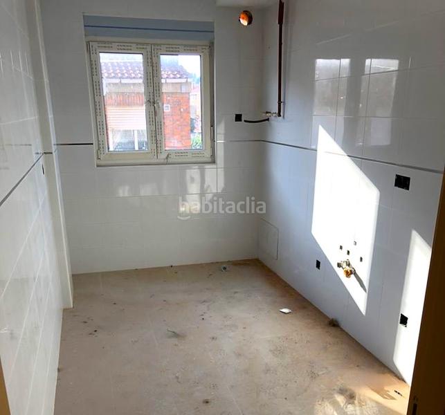 Foto e097612b-199b-40fb-8dd6-b3ce1f47cd85. Aparcament cotxe a La Asunción - La Inmaculada León