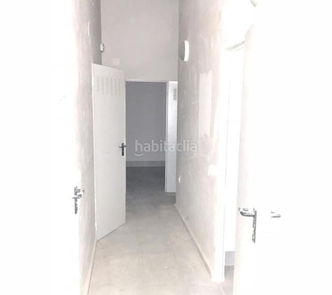 Foto bee94fc0-f203-43a8-91e9-806c208f7c69. Parking coche en La Asunción - La Inmaculada León