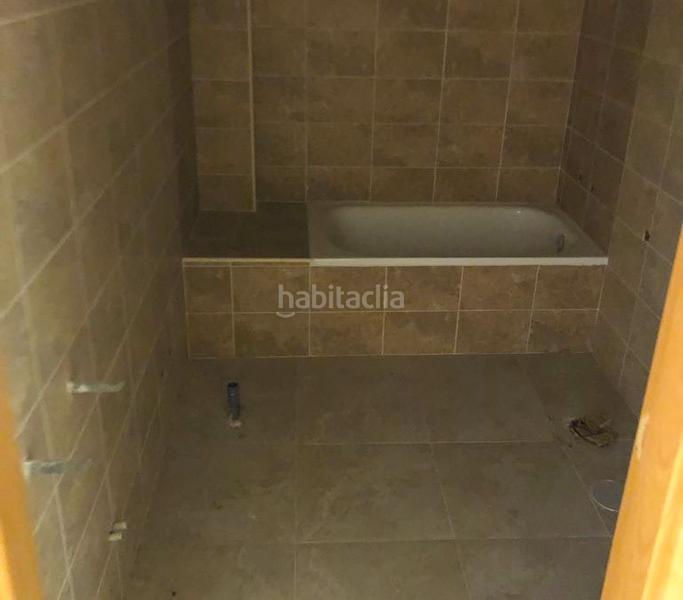 Foto d11225a9-42e9-4f53-8a80-286d29eefc0c. Parking coche en La Asunción - La Inmaculada León