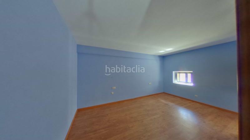 Foto fddb8867-bd42-49ab-b0ee-344d2415dcc6. Edifici a Baños de Montemayor