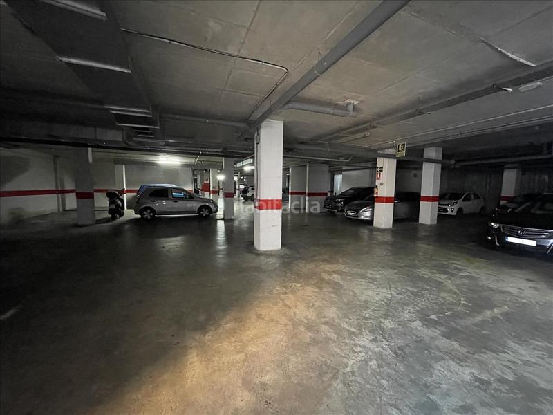 Foto bead2cc8-5b39-41b2-b35b-f41b541da6df. Parking voiture dans Valdezorras - El Gordillo Sevilla