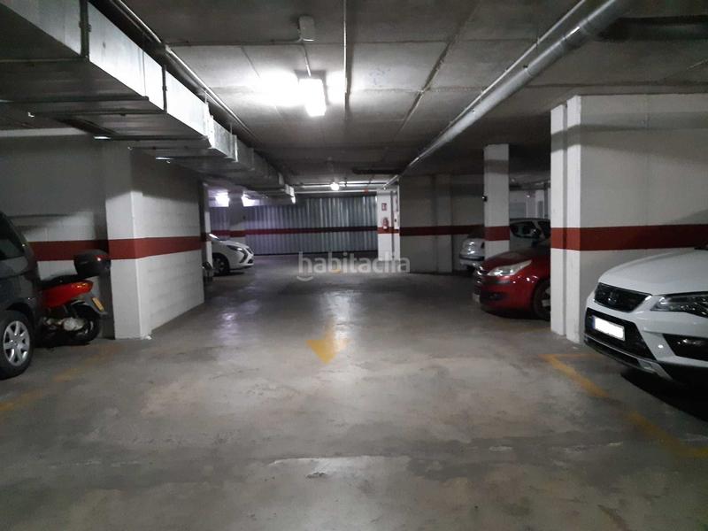 Foto c04c8e89-d9fa-418d-9902-3c843fd05cfa. Parking voiture dans Valdezorras - El Gordillo Sevilla