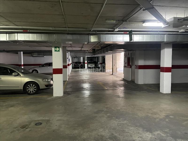 Foto b46cb33d-6e1e-493c-a62e-75ab2420a5b9. Posto auto in Valdezorras - El Gordillo Sevilla