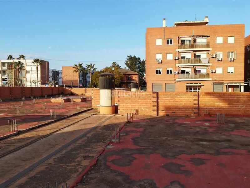 Foto b8c51ae0-6931-4498-a416-7efc5905552d. Parking coche en Nules