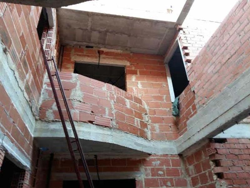 Foto 36ac36a0-fa93-4944-acf2-b77943d33d72. Parking coche en Parcent