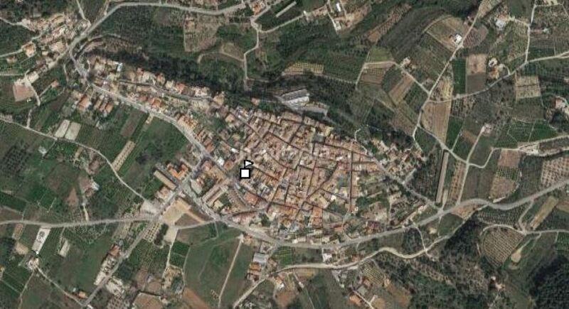 Foto d9a28d53-9ea8-416d-8a90-b334fd2f85d8. Parking coche en Parcent