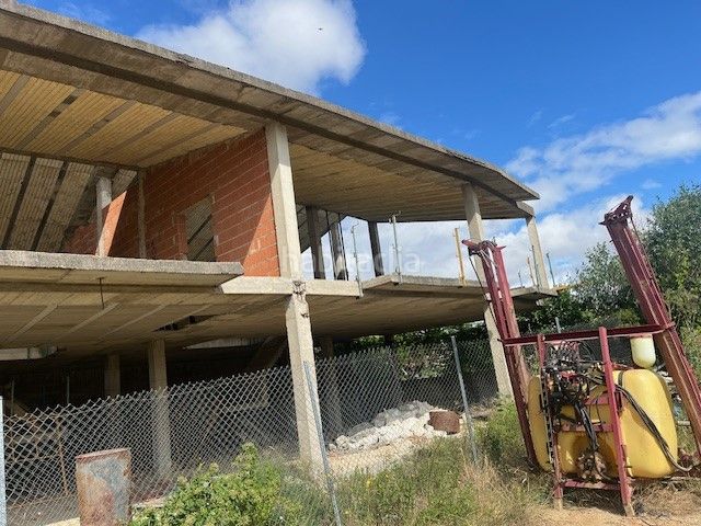 Foto 81b214f0-1b47-40ef-8003-c11d16ff2279. Chalet en Briones