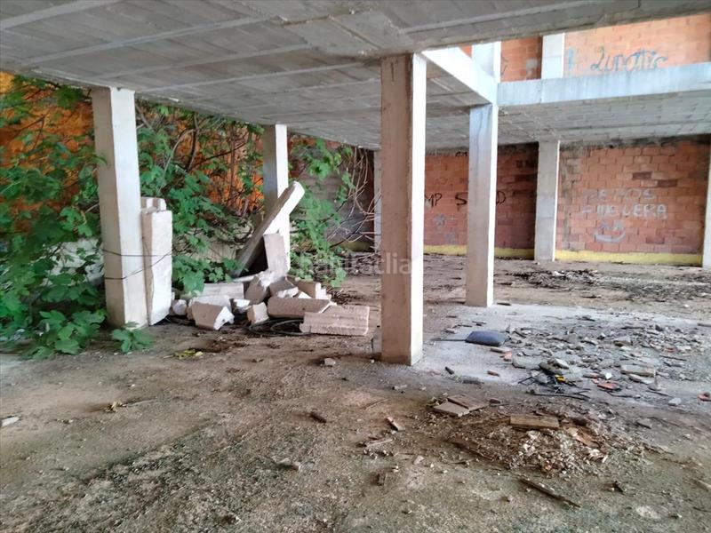 Foto 988d1b57-f75f-4031-b2fe-d864d8e7b5a1. Parking coche en Enguera