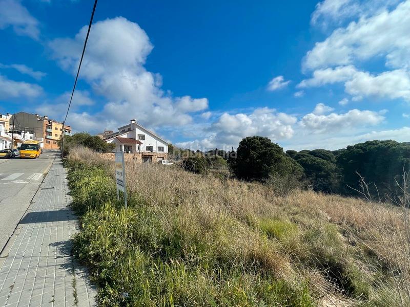 Foto ef8f7128-d2a2-44b2-b6b7-087bcdecf7e0. Terreny residencial a Mont Ferrant-Joan Carles I Blanes