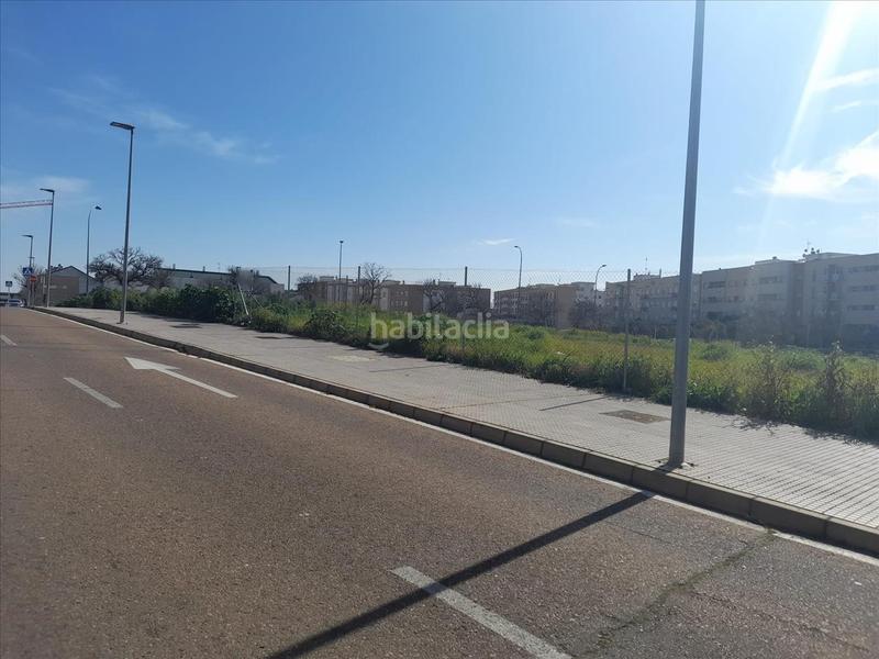 Foto f0ea63cd-36ad-4350-93a1-b86ada259d17. Wohngrundstück in Carretera de Sevilla - Los Montitos Badajoz