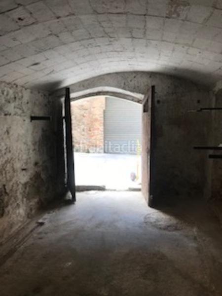 Foto b66a051b-3907-45c6-81fd-3e8b73a467a4. Local comercial a Escodines Manresa