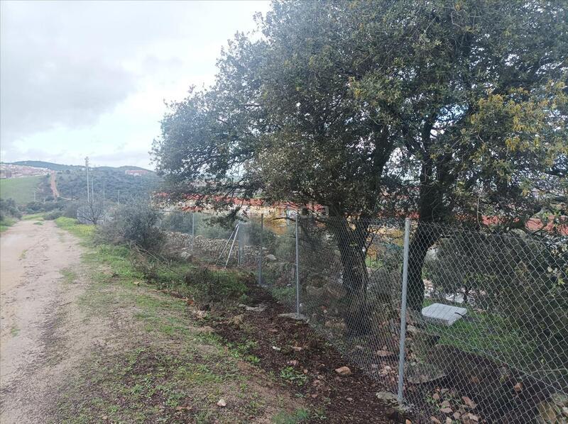 Foto dc5686ee-ac66-4818-8675-7f3b9001e20e. Terreny residencial a Campus Universitario Cáceres
