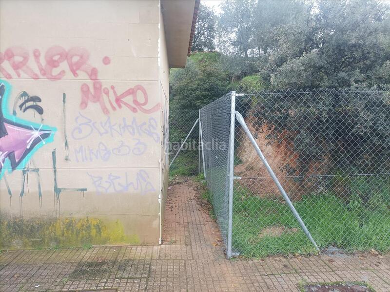 Foto fccaa83c-6287-4d32-9305-98fb7c28a7a7. Terrain résidentiel dans Campus Universitario Cáceres