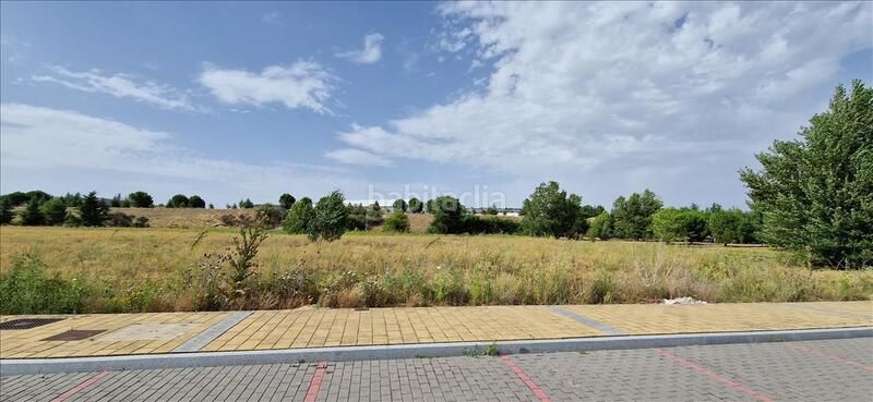 Foto 0a61c31a-a7d6-4751-b69a-8429ba2e42fc. Area edificabile industriale in Simancas