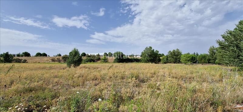 Foto ecbd2aed-446a-4d1c-9d4c-654e43219fd7. Area edificabile industriale in Simancas