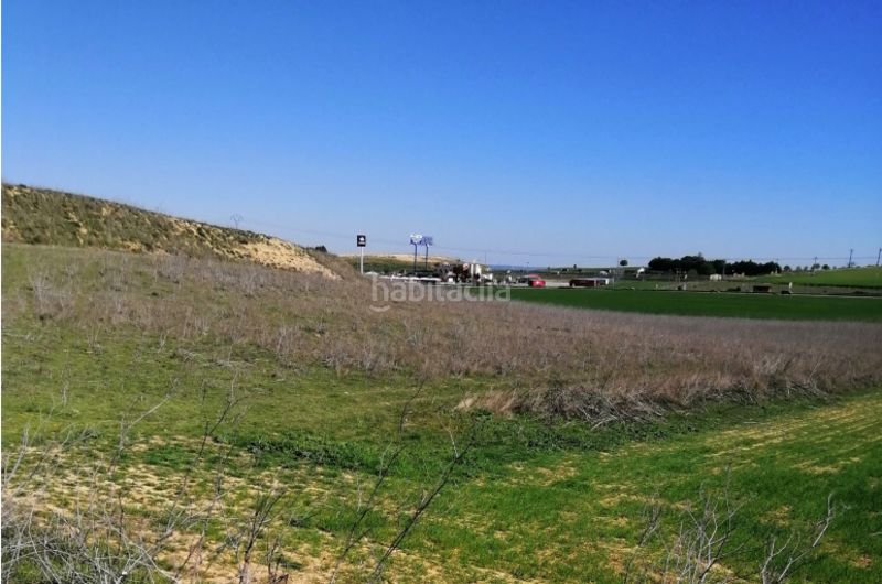 Foto f25a4d72-ffc5-48e9-9cfd-e3da1fa553ac. Area edificabile industriale in Simancas