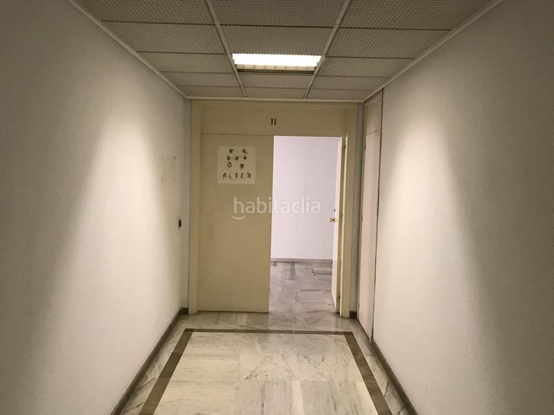 Foto acffb090-110a-4a89-87b4-e3f1c384a354. Büro in Urbadiez - Entrepuentes Sevilla