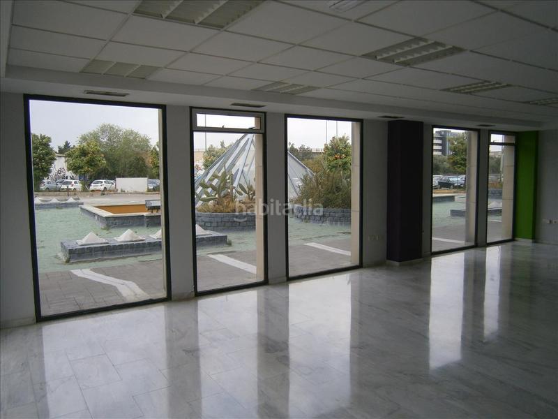 Foto 5e3ed7d5-e1b0-4e9d-a7fc-997847beb4fc. Büro in Urbadiez - Entrepuentes Sevilla