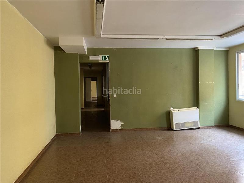 Foto b5d0b1bb-54f9-4800-a886-ed3a7c15ac03. Local comercial en Vall d´Uixó (la)