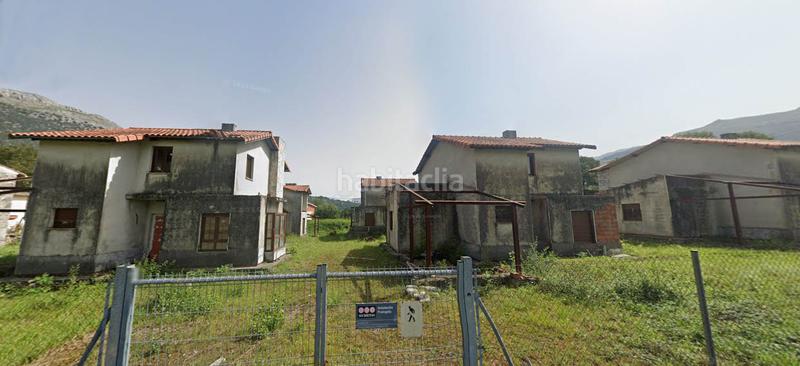 Foto f53bbd7b-41d7-490e-9c68-f2200e458879. Edificio en Ruesga