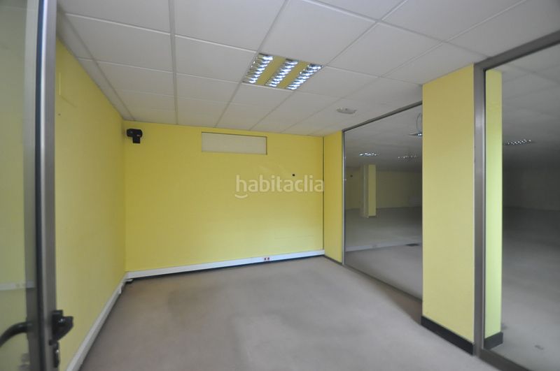 Foto c7b2a67e-048a-41a5-b07d-37f6ad4614cb. Local comercial en Bertamirans Ames