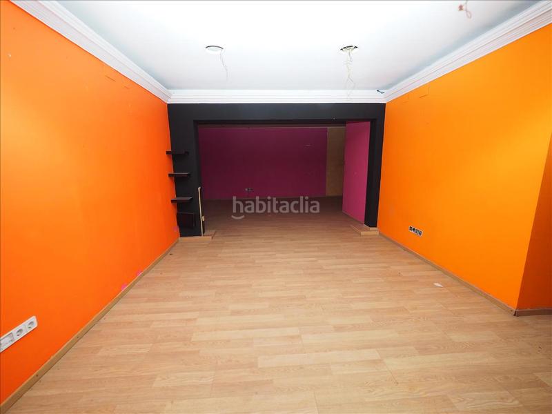Foto f39460f1-62dc-4e9e-8df9-b8f483838371. Local comercial en Eixample - Can Bogunyà Castellar del Vallès