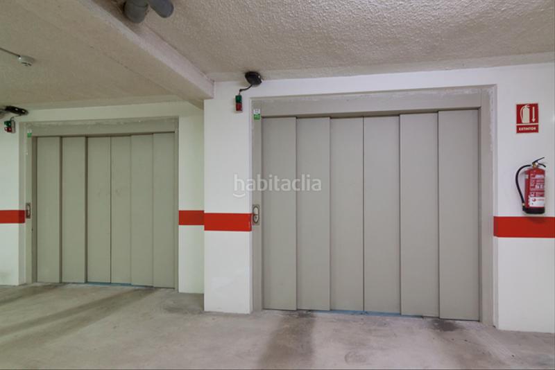 Foto 0618e103-4e00-45c2-af23-4ae58792f9fc. Aparcament cotxe a Inmobiliaria - Barreda Torrelavega