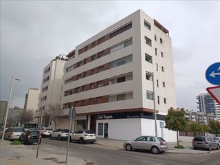 Car parking  Pintora nuha al radi