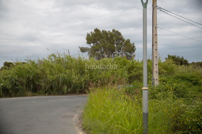 Foto f2249704-e52a-4f61-b43e-a880964f7fc4. Terreny residencial a Llevant Tarragona