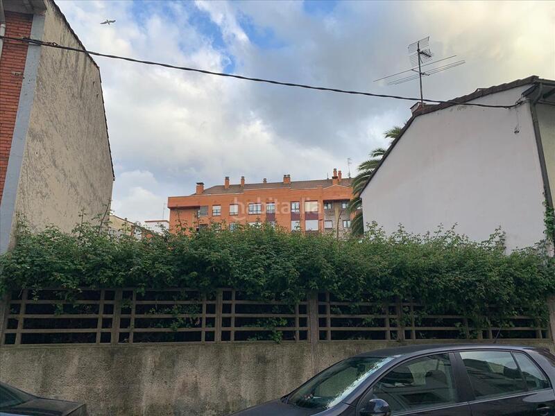 Foto 52fa671c-0e97-42b4-8464-db947b9a7f77. Terreny residencial a La Calzada Gijón