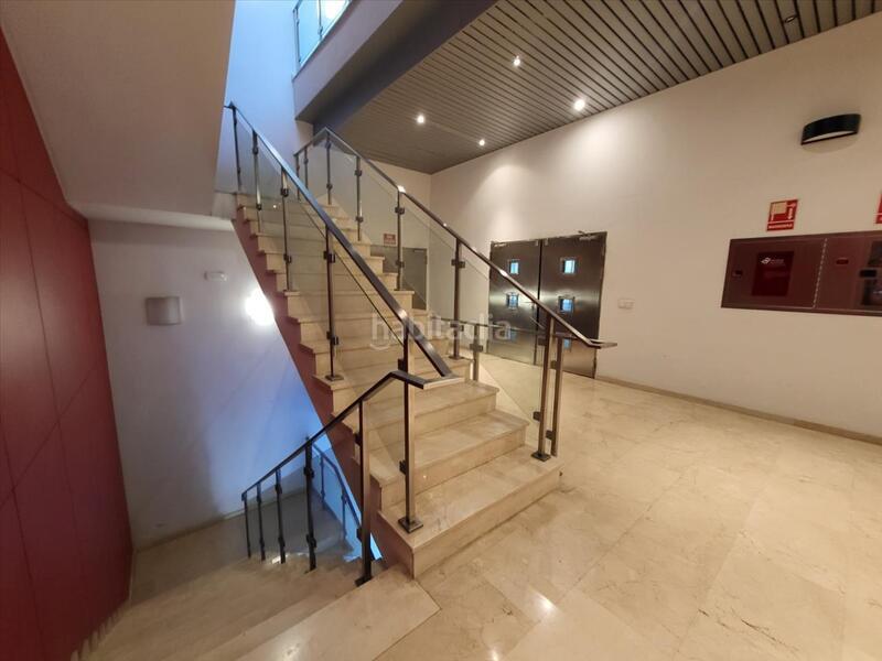 Foto 34bd1141-e97a-41e4-aa80-bd094f30cc3c. Local comercial a Aldaia