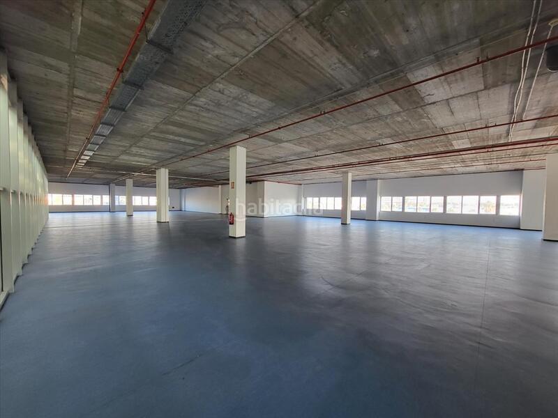 Foto 65691f2a-cc0f-4da8-87ad-73c10617c4d4. Local comercial a Aldaia